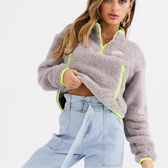 Nike grey neon green medium m fuzzy Sherpa crop zip up sweatshirt long sleeve - Picture 1 of 12